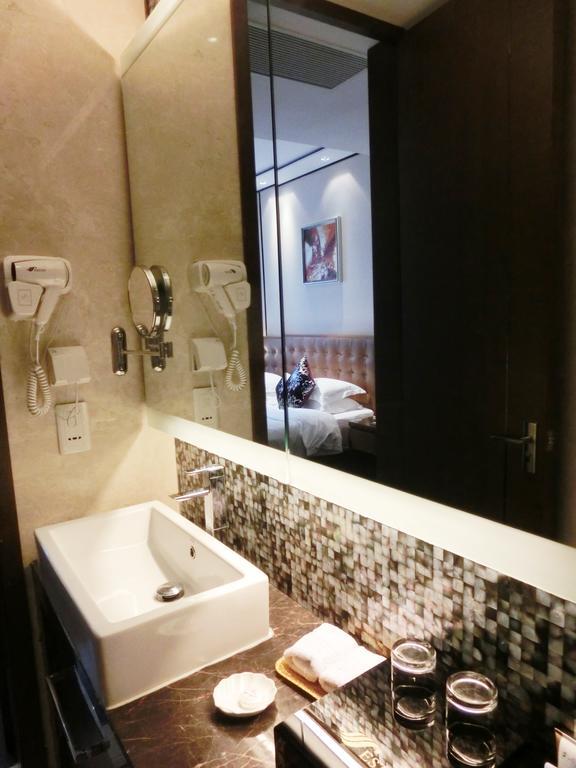 Estay Residence • Poly Central Pivot Гуанчжоу Номер фото